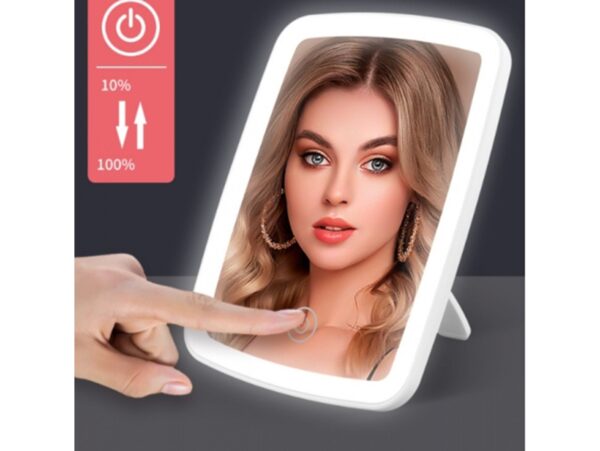 LUSTERKO DO MAKIJAŻU Z OŚWIETLENIEM LED