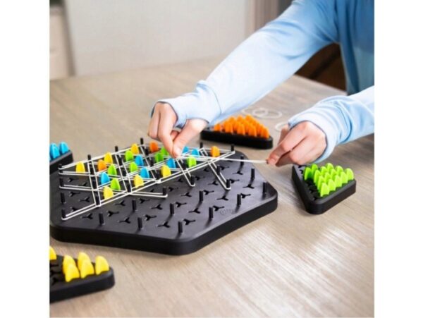 GRA W TRÓJKĄTY GUMKI TRIGGLE