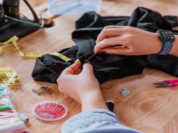 PRZYBORNIK KRAWIECKI ZESTAW DO SZYCIA