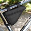 TORBA SAKWA ROWEROWA POD RAMĘ NA ZAMEK - czarny bez napisu