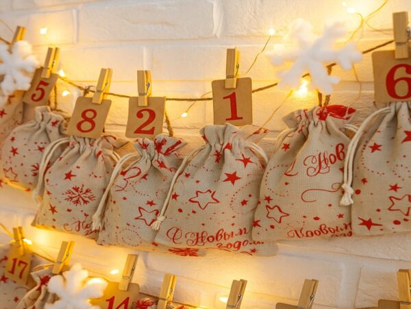 WOREK NA UPOMINEK PREZENT JUTOWY 18x13cm - gwiazdki