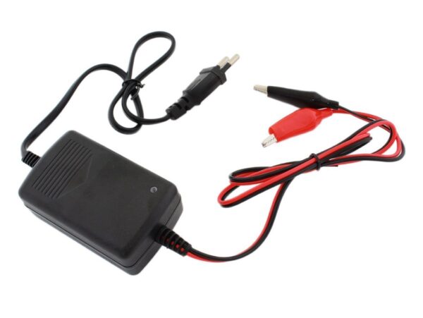 ŁADOWARKA AKUMULATORÓW ŻELOWYCH 12V 20W 1,5A