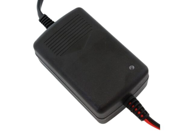 ŁADOWARKA AKUMULATORÓW ŻELOWYCH 12V 20W 1,5A