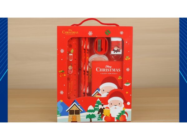 ARTYKUŁY SZKOLNE ŚWIĄTECZNE W PUDEŁKU 6EL.