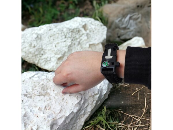 BRANSOLETKA SURVIVAL Z AKCESORIAMI - czarny