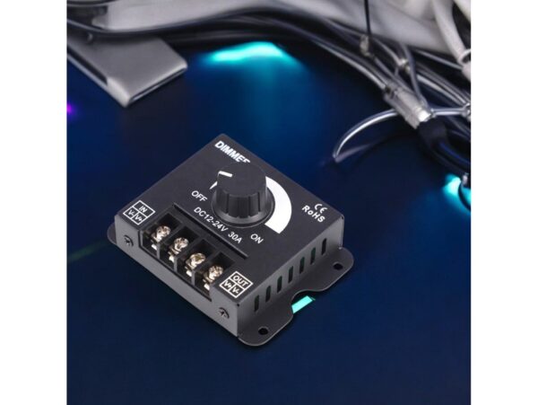 ŚCIEMNIACZ DO LED 12-24V 30A