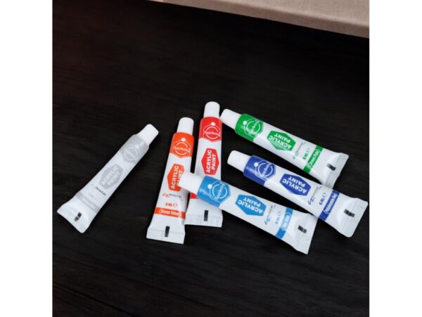 FARBY AKRYLOWE W TUBKACH 12szt 9x2x24cm