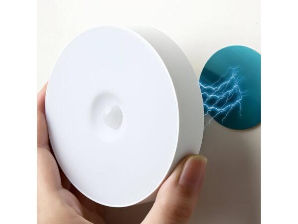 INTELIGENTNA LAMPKA NOCNA