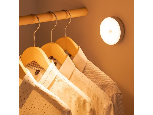 INTELIGENTNA LAMPKA NOCNA