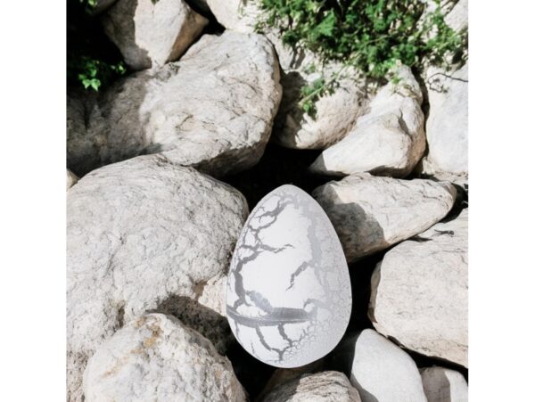 JAJKO ROSNĄCEGO DINOZAURA 12CM - srebrny
