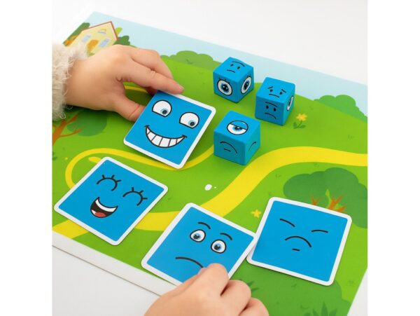 KLOCKI ZMIENIAJĄCE TWARZ KREATYWNE