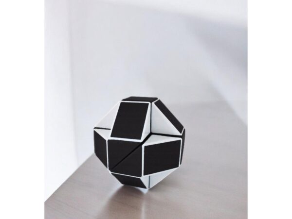 KOSTKA MAGICZNA UKŁADANKA 24-SEGMENTY 23x1,3x0,9cm - czarny