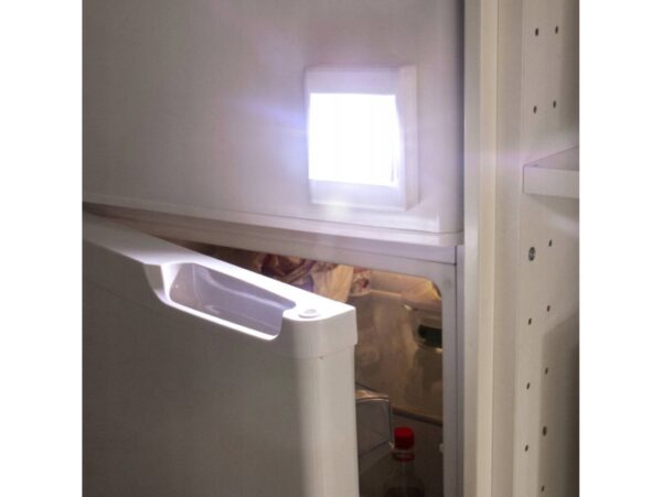 LAMPKA NOCNA WŁĄCZNIK COB LED 8,5x8,5x2cm