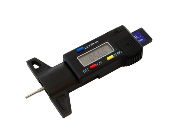 MIERNIK WYSOKOŚCI BIEŻNIKA OPON CYFROWY