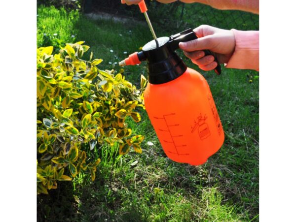 OPRYSKIWACZ RĘCZNY 2L