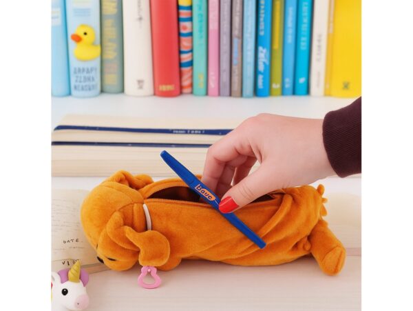 PIÓRNIK SZKOLNY MATERIAŁOWY PIES 24x14x8cm - brązowy