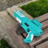 PISTOLET NA WODĘ NA BATERIE 27x21x4,5cm - niebieski