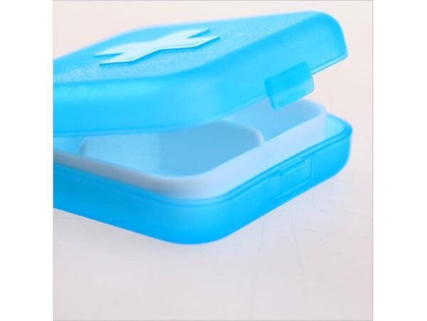 POJEMNIK ORGANIZER NA LEKI 4 KOMORY - niebieski