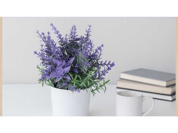 KWIATY SZTUCZNE W DONICZCE LAWENDA 21CM