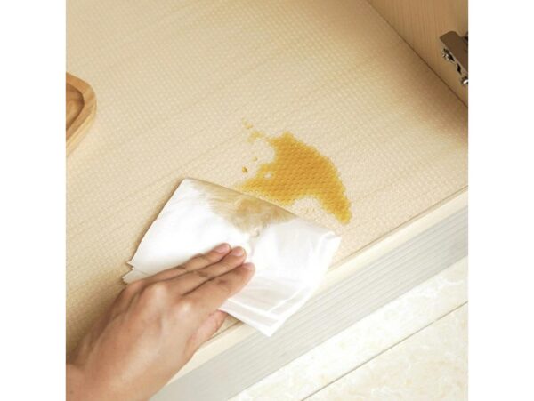 MATA ANTYPOŚLIZGOWA DO SZUFLAD BEZBARWNA 150 x 50cm