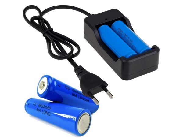 ŁADOWARKA OGNIW BATERII 18650 + 2 AKUMULATORY 6000
