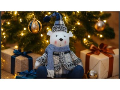 FIGURKA MASKOTKA ŚWIĄTECZNA MIŚ - siedzący 38x22x18cm