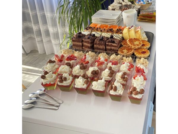 POJEMNIKI NA DESERY SOSY 30SZT 60ML