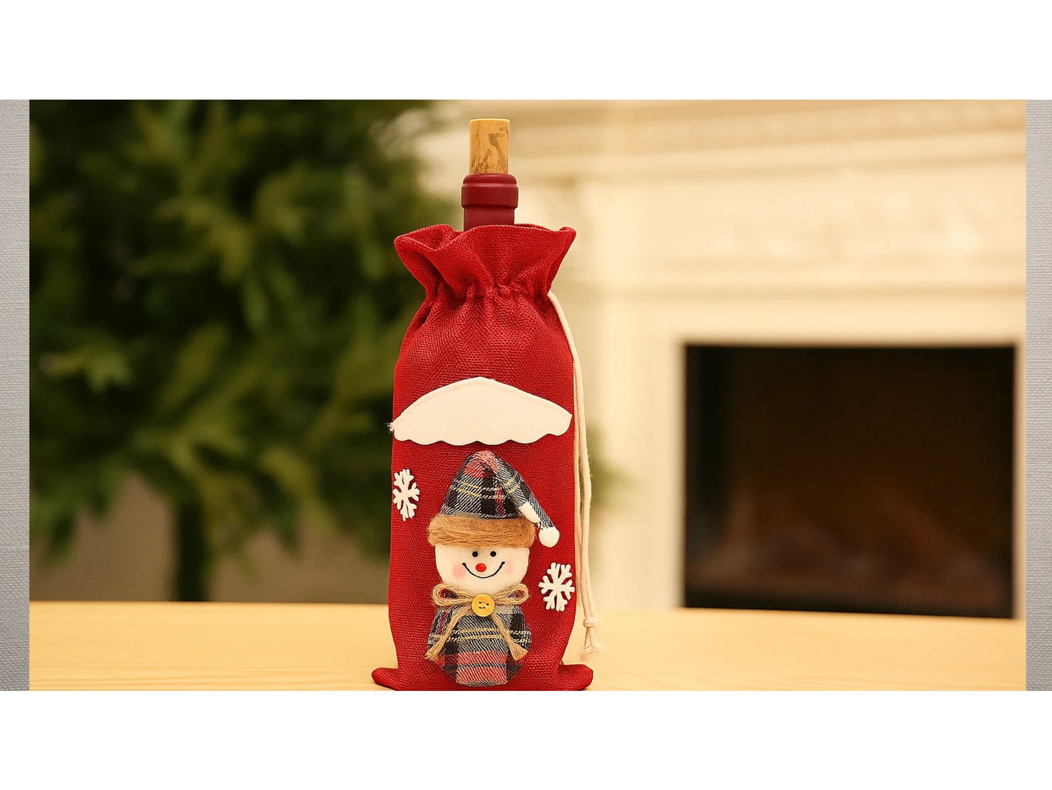 POKROWIEC UBRANKO NA BUTELKĘ ŚWIĄTECZNE - czerwony bałwan