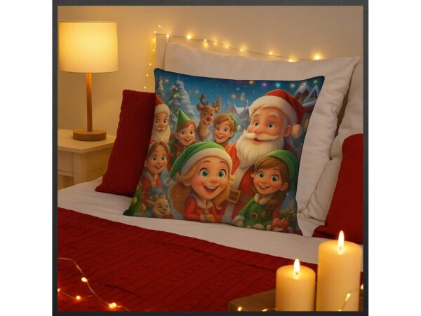 POSZEWKA NA PODUSZKĘ ŚWIĄTECZNA 40x40 - Mikołaj z Elfami